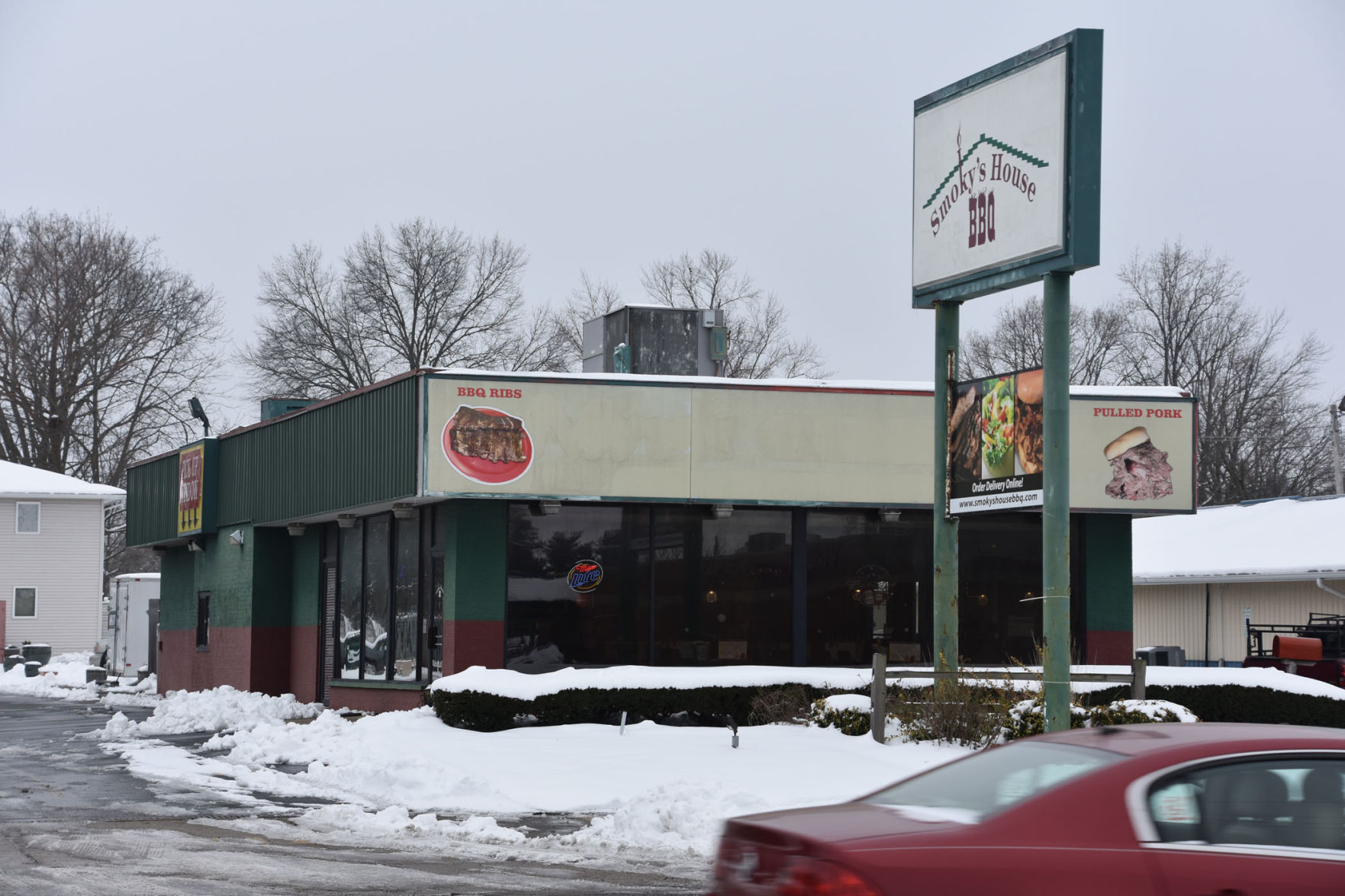 Smoky's House BBQ